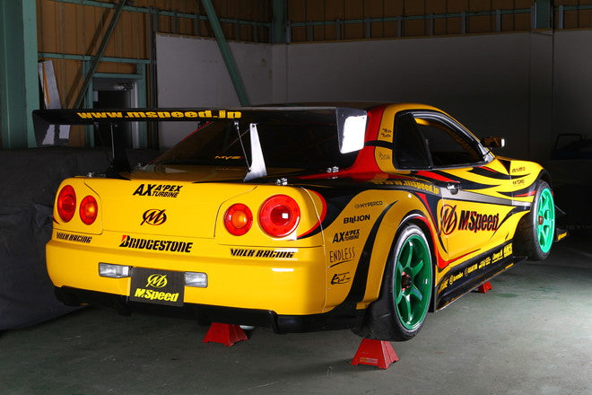 センターキャップまで“らしさ”を貫いた18インチ